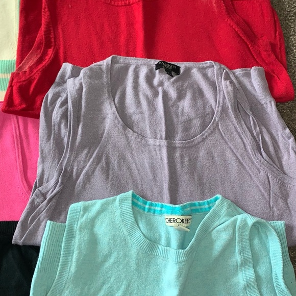 Sweater Tanks 🧡 - Picture 3 of 3